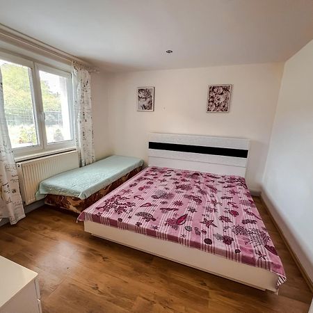 3 Bedroom Apartment In The Part Of The City Besztercebánya Kültér fotó
